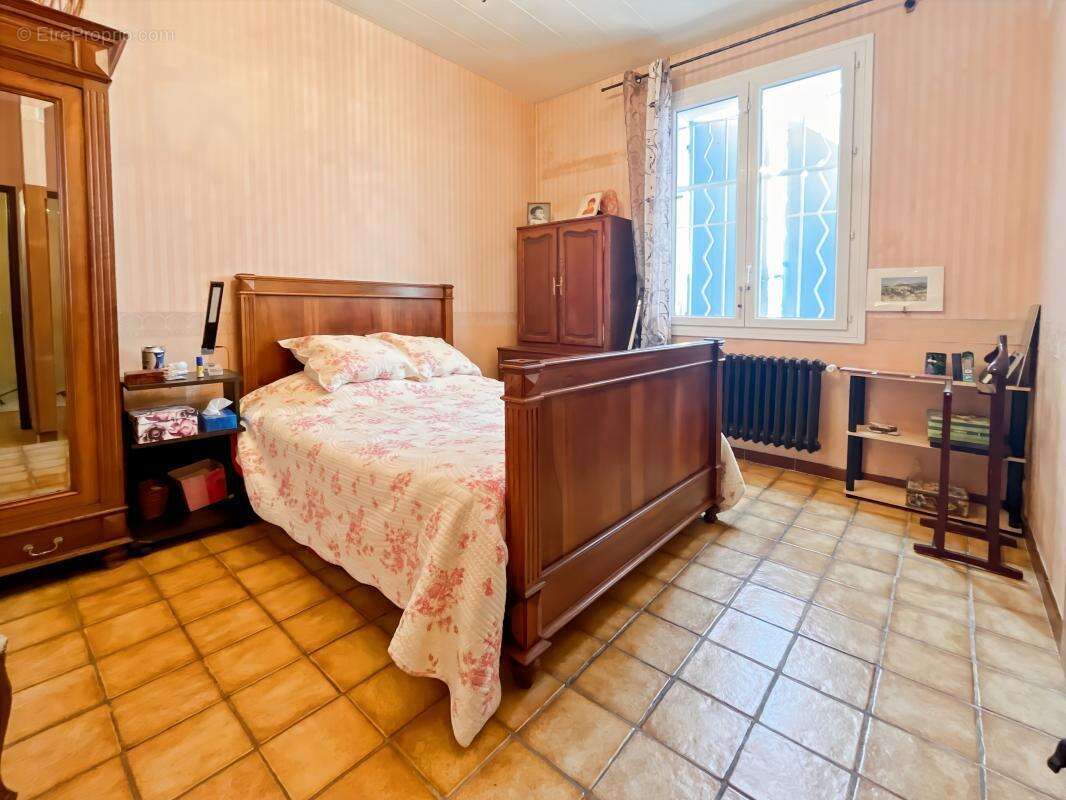 Maison à CHATEAUNEUF-LES-MARTIGUES