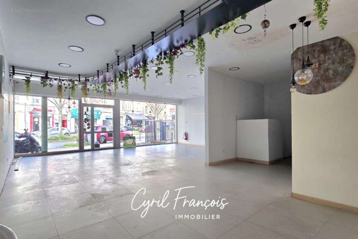 Commerce à VILLEURBANNE