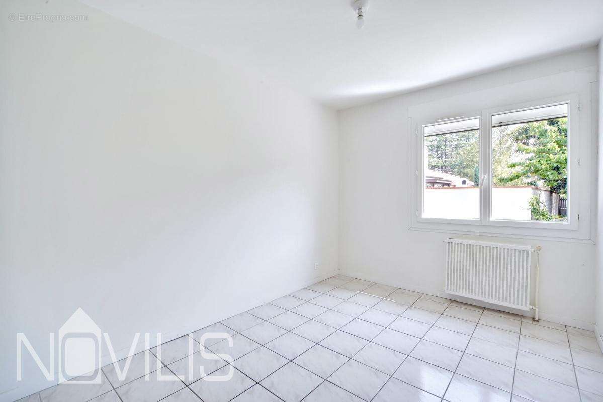 Maison à CASTELGINEST