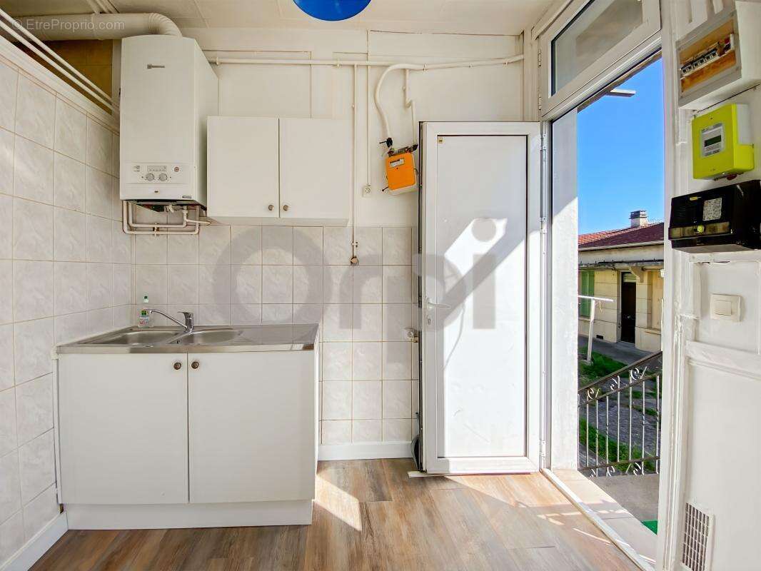 Appartement à AUBERVILLIERS