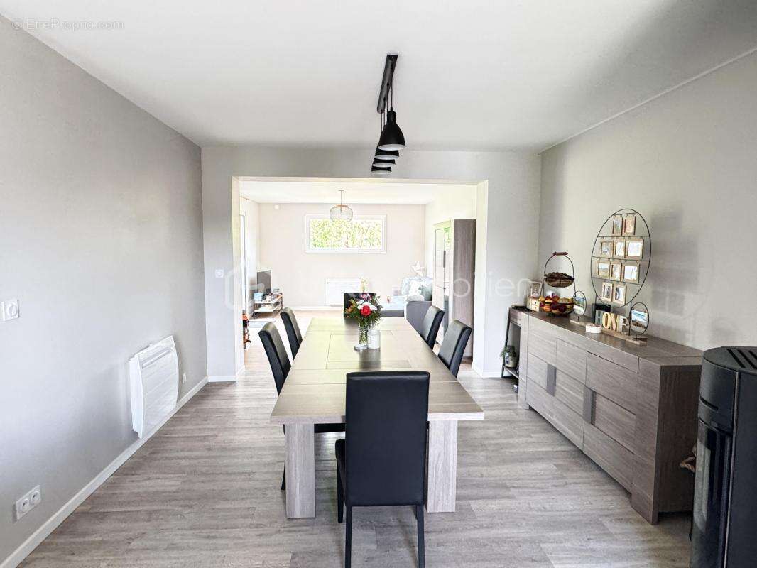 Maison à SAINT-PIERRE-LA-COUR