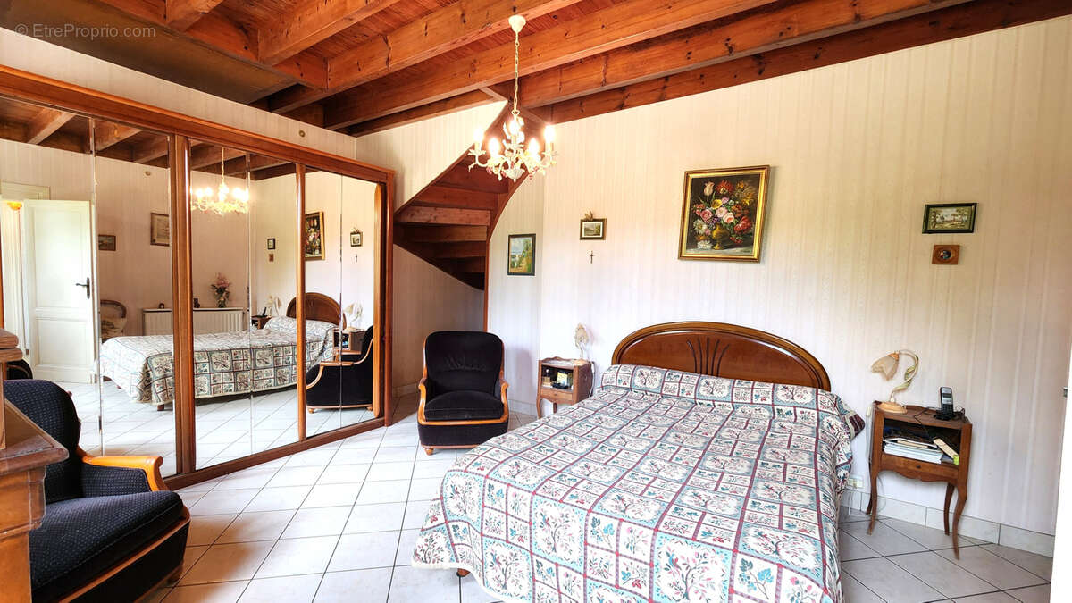 Maison à LA LANDE-DE-FRONSAC