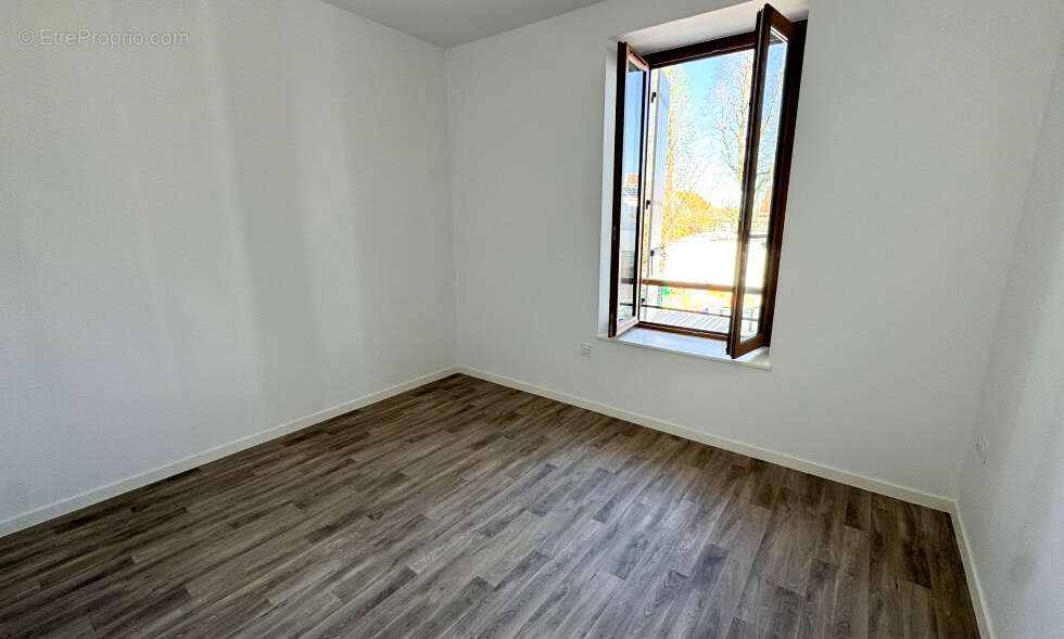 Appartement à MARLY-LA-VILLE