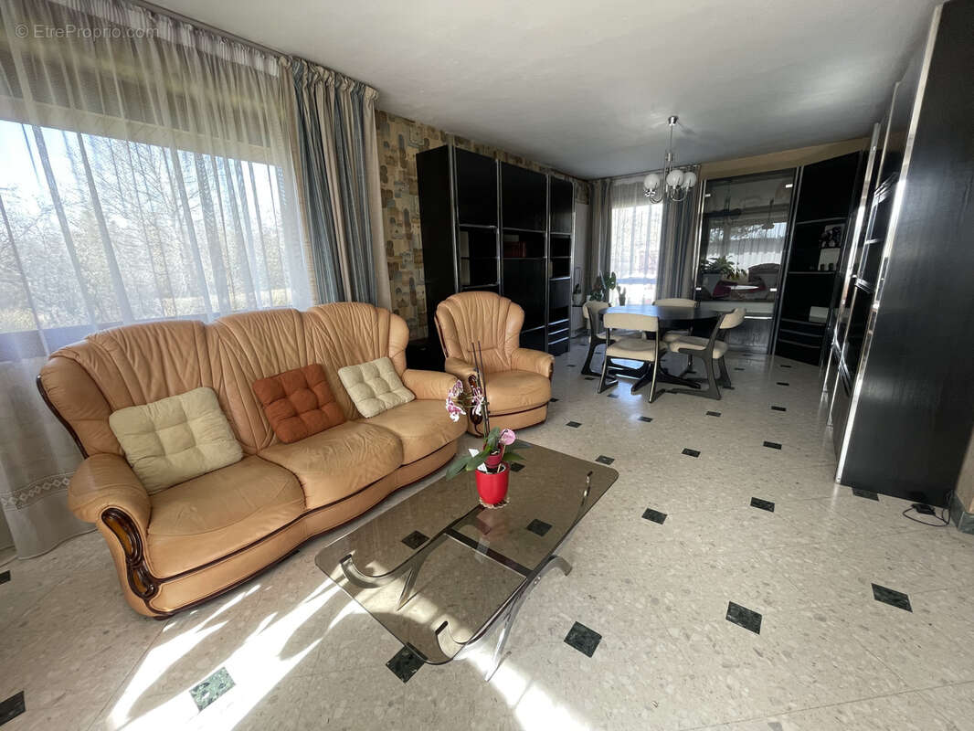 Maison à MOUSSEAUX-SUR-SEINE