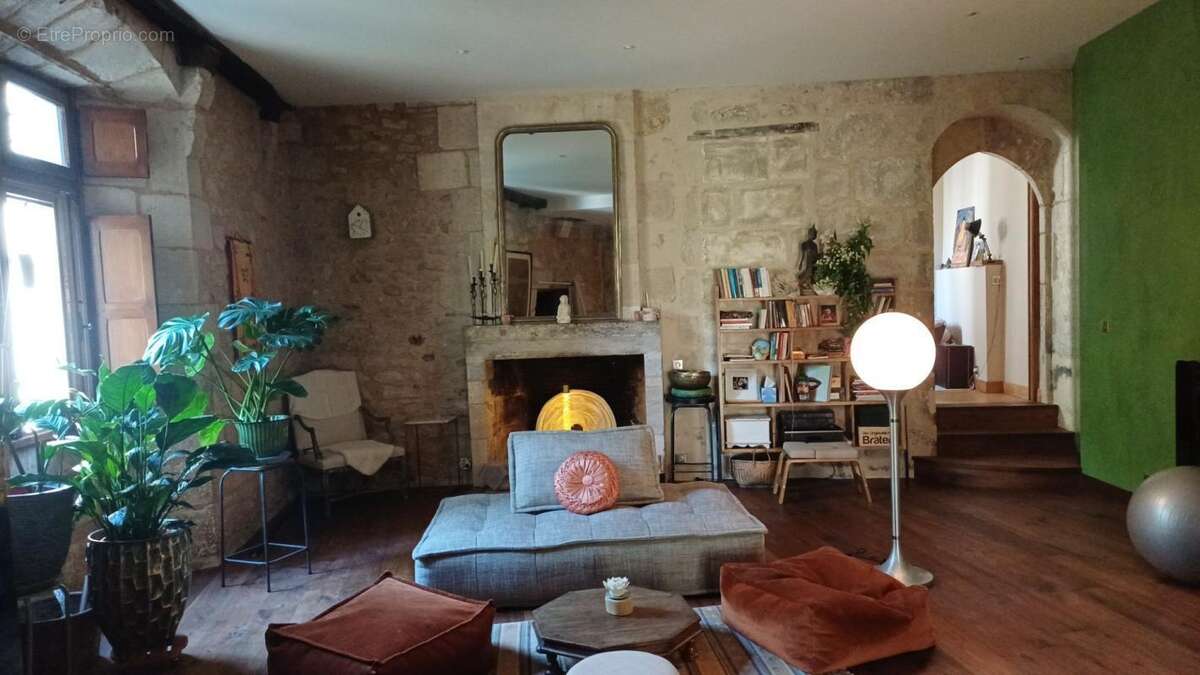 Superbe appartement en centre historique - photo 3