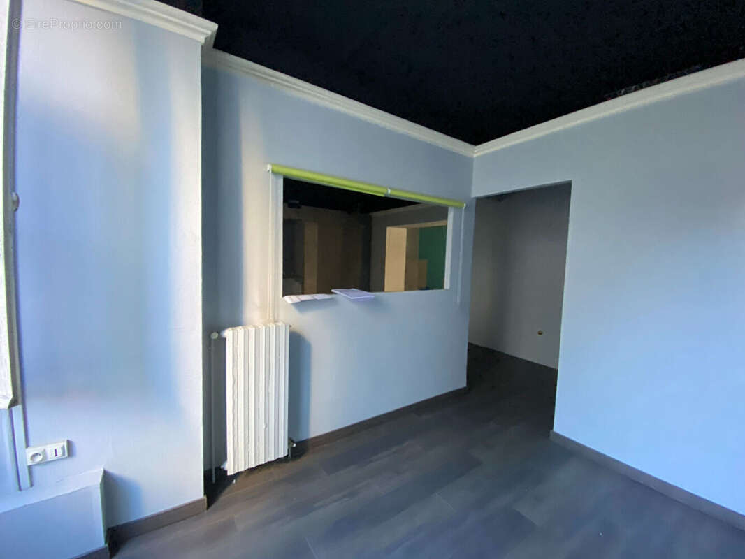 Commerce 110 m² à Pau  - photo 4