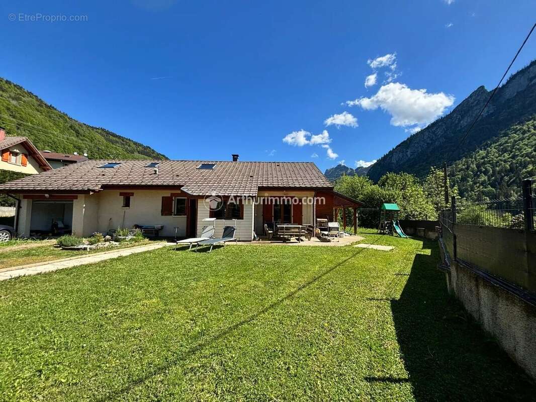 Maison à BELLEVAUX