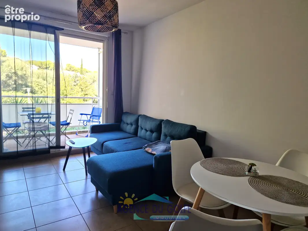 Coquet T 2 avec terrasse et parking dans standing - photo 7