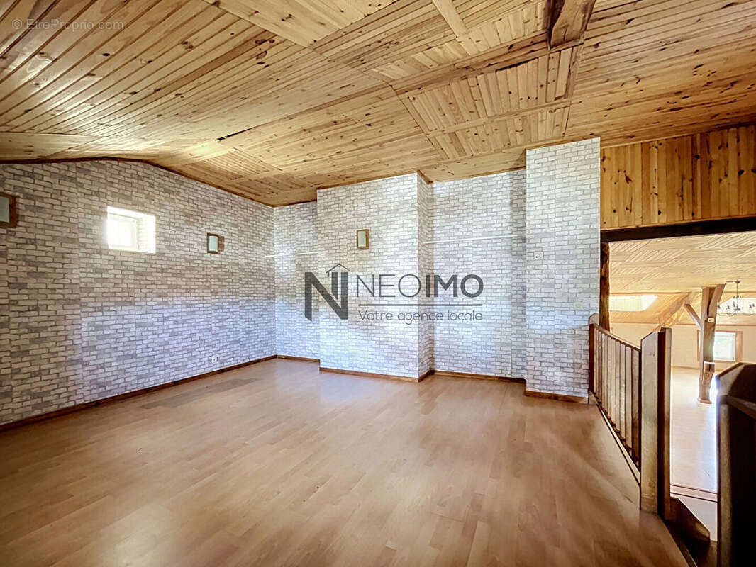 Maison Vouxey 3 pièce(s) 254.73 m2 - photo 6