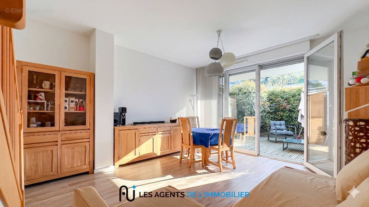 Appartement à NANTERRE