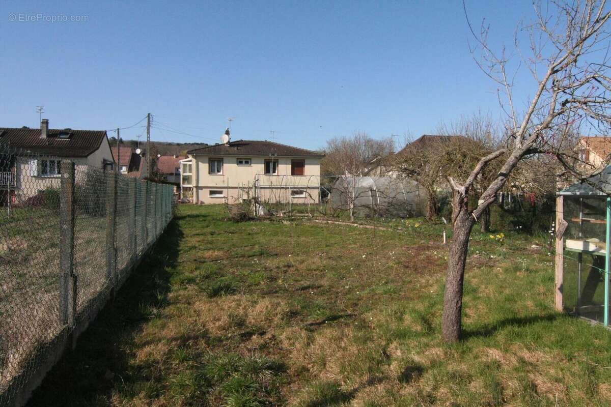 Maison à SAINT-CHERON