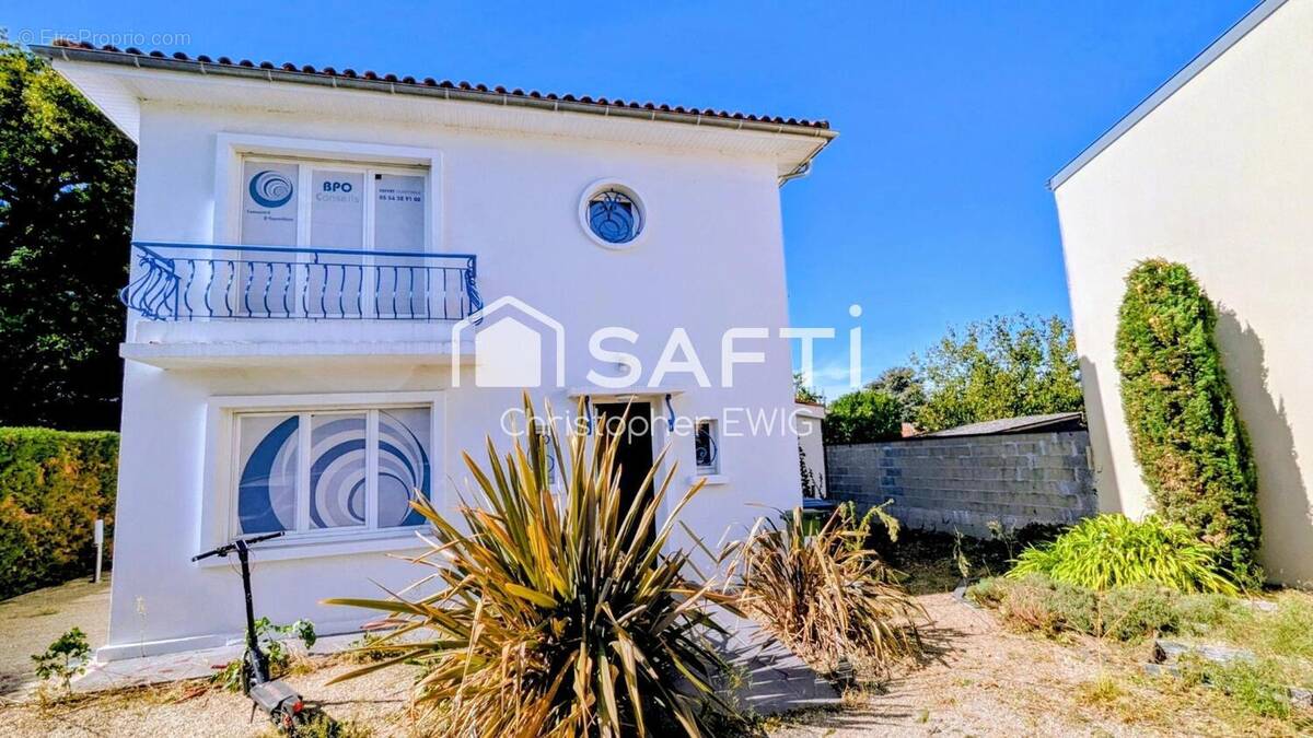 Photo 1 - Maison à CENON