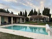 Maison à FONTVIEILLE