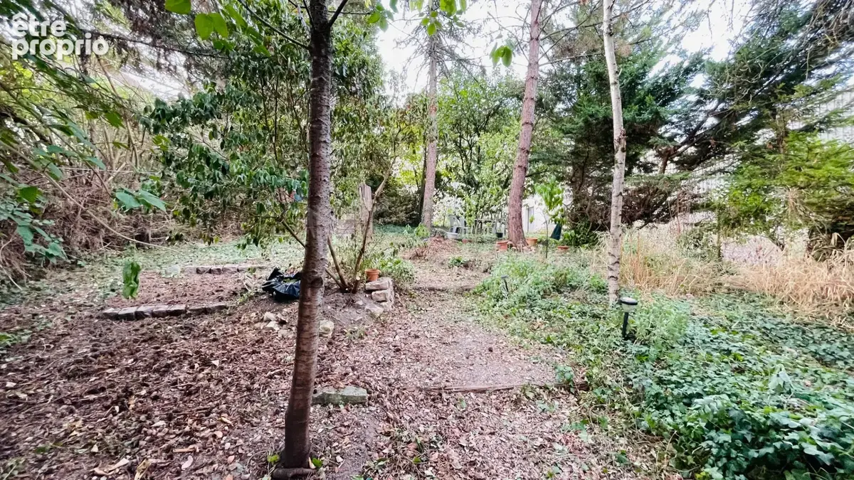 Maison de village à rénover avec terrain de loisirs - photo 3