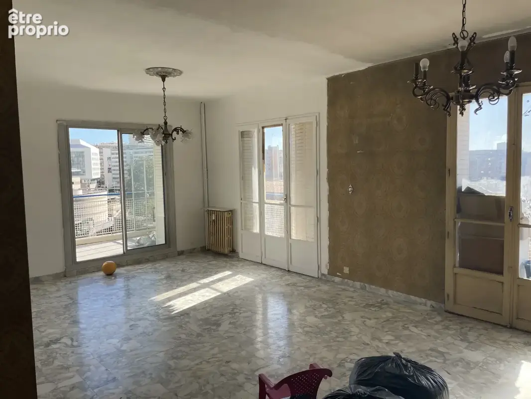 Appartement de type T4, très lumineux, vue dégagée,  triple exposition, en 3ième étage avec ascenseur - photo 4