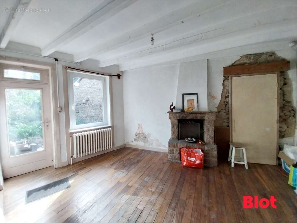 Maison à SAINT-PIERRE-DE-PLESGUEN