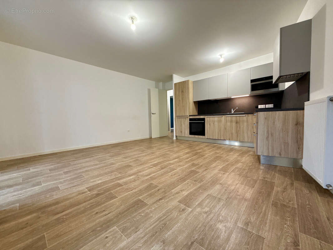 Appartement à LE BLANC-MESNIL