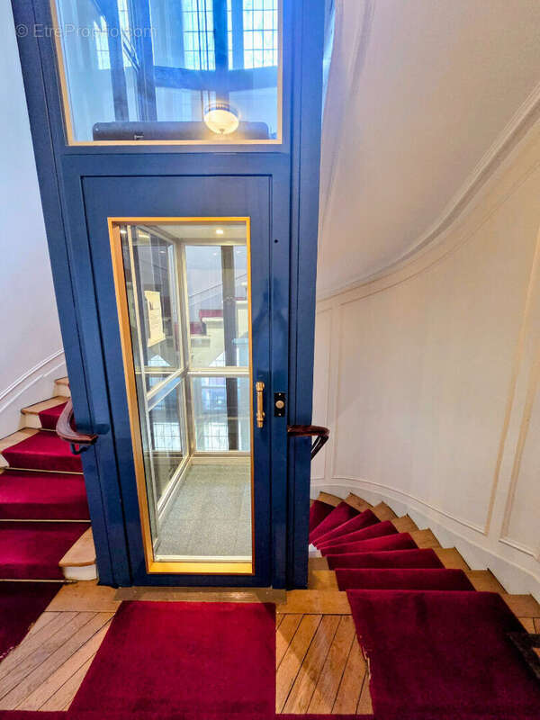 M° Sèvres - Lecourbe  - 6P + Chambre de service - photo 14