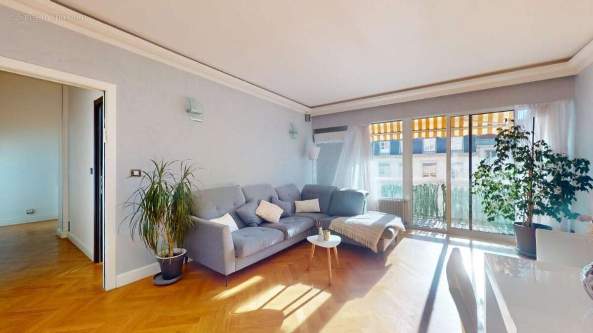 Appartement à LYON-6E