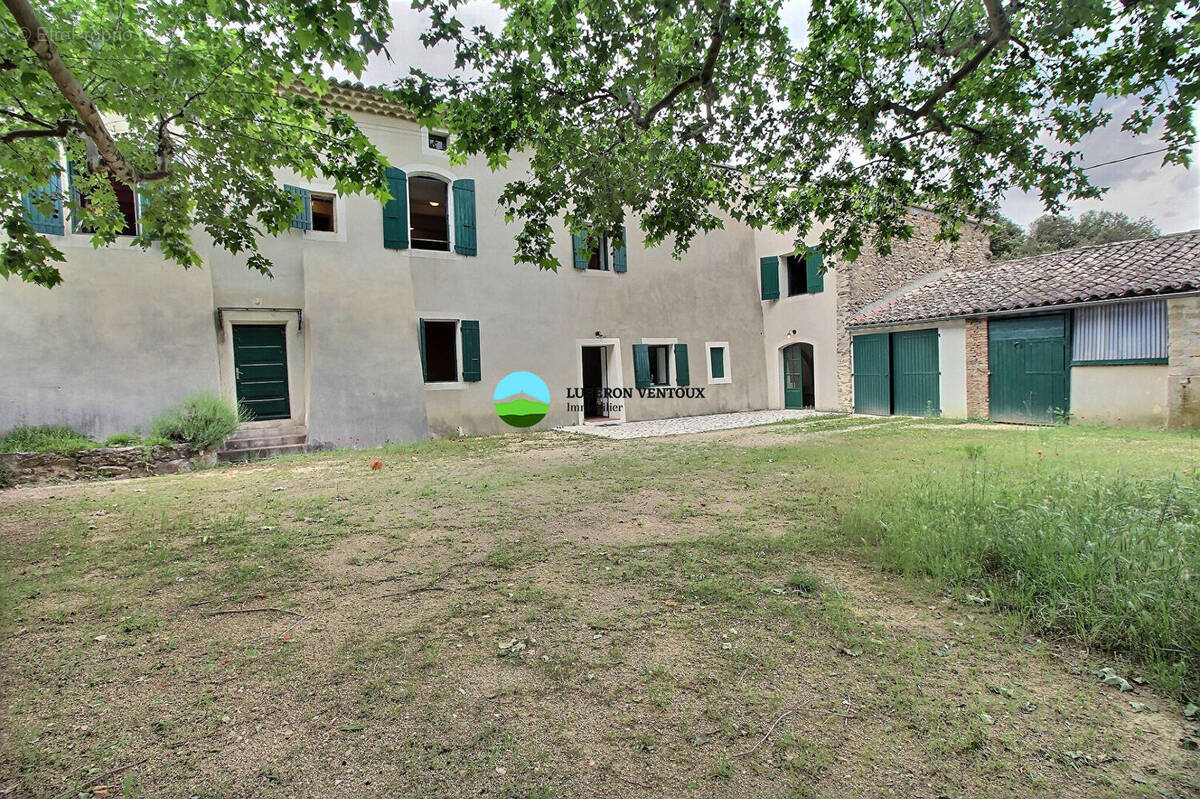 Maison à MORNAS