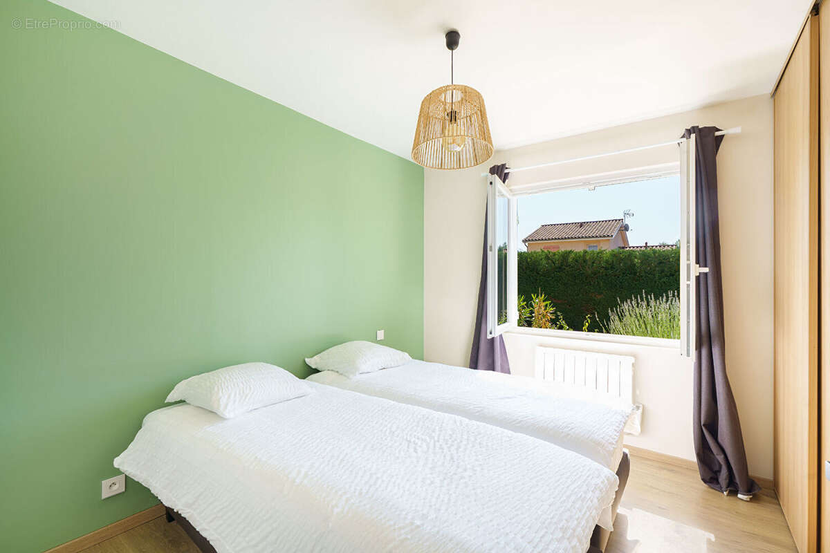 Maison plain-pied Julienas 5 pièces 120 m2 - photo 8