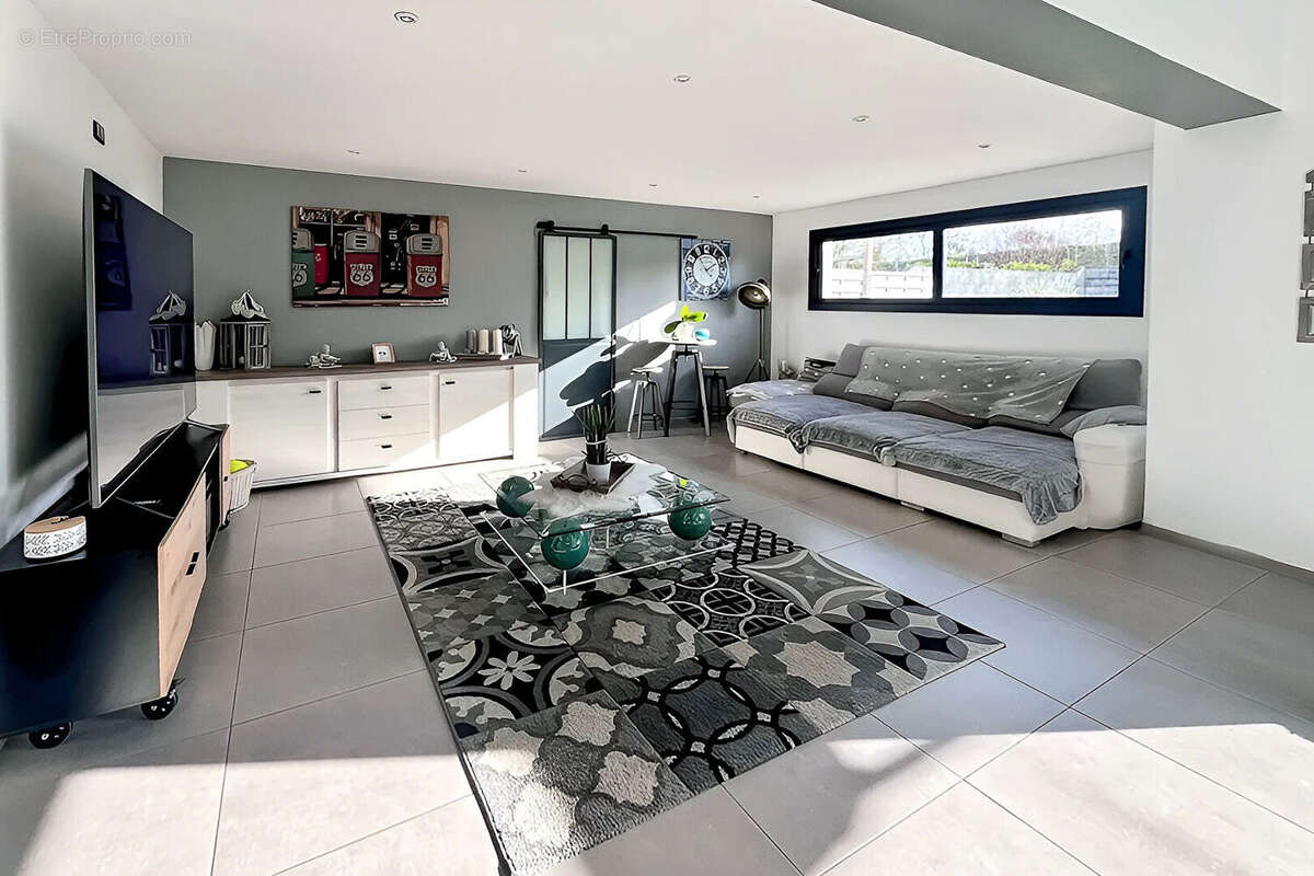 Maison à SAINTE-SOULLE