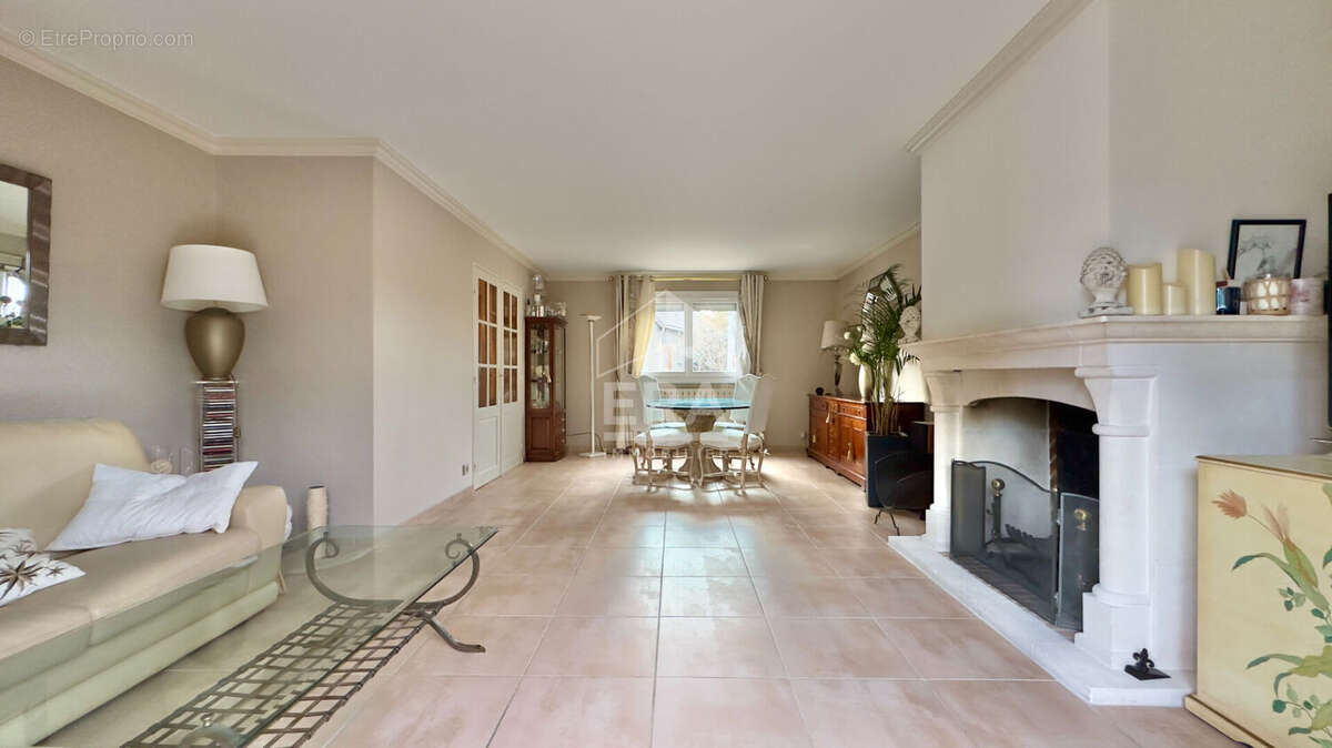 Maison à ATHIS-MONS