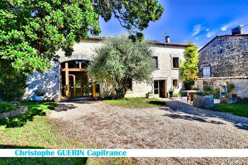 Maison à CHAMPNIERS