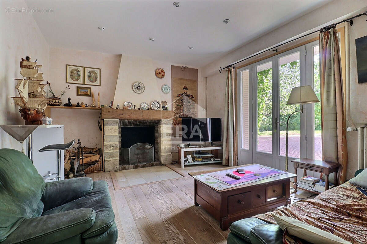 Maison 250m² à saint-cyr-la-rivière - photo 3
