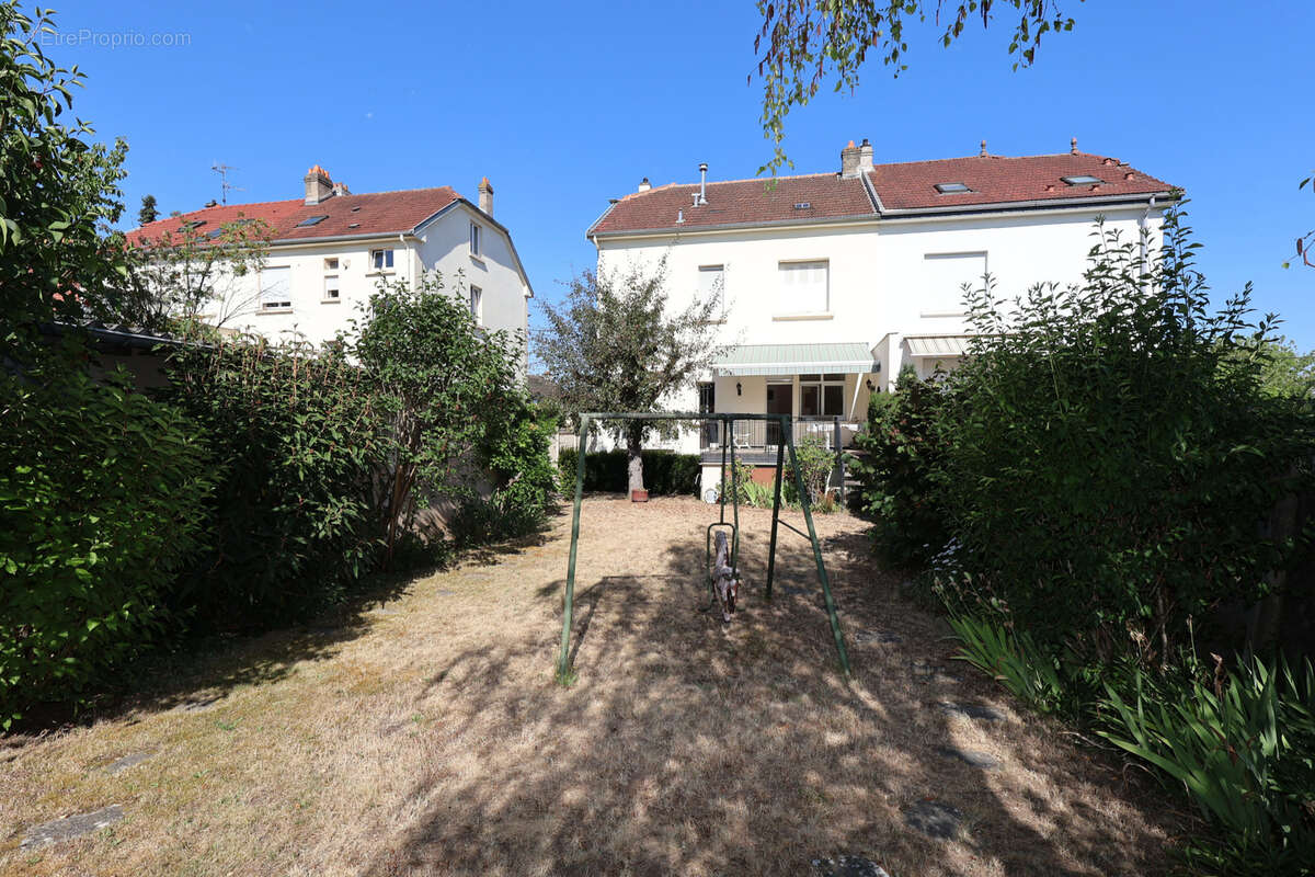 Maison bourgeoise de caractère  138 m2 quartier plantières queuleu - photo 14