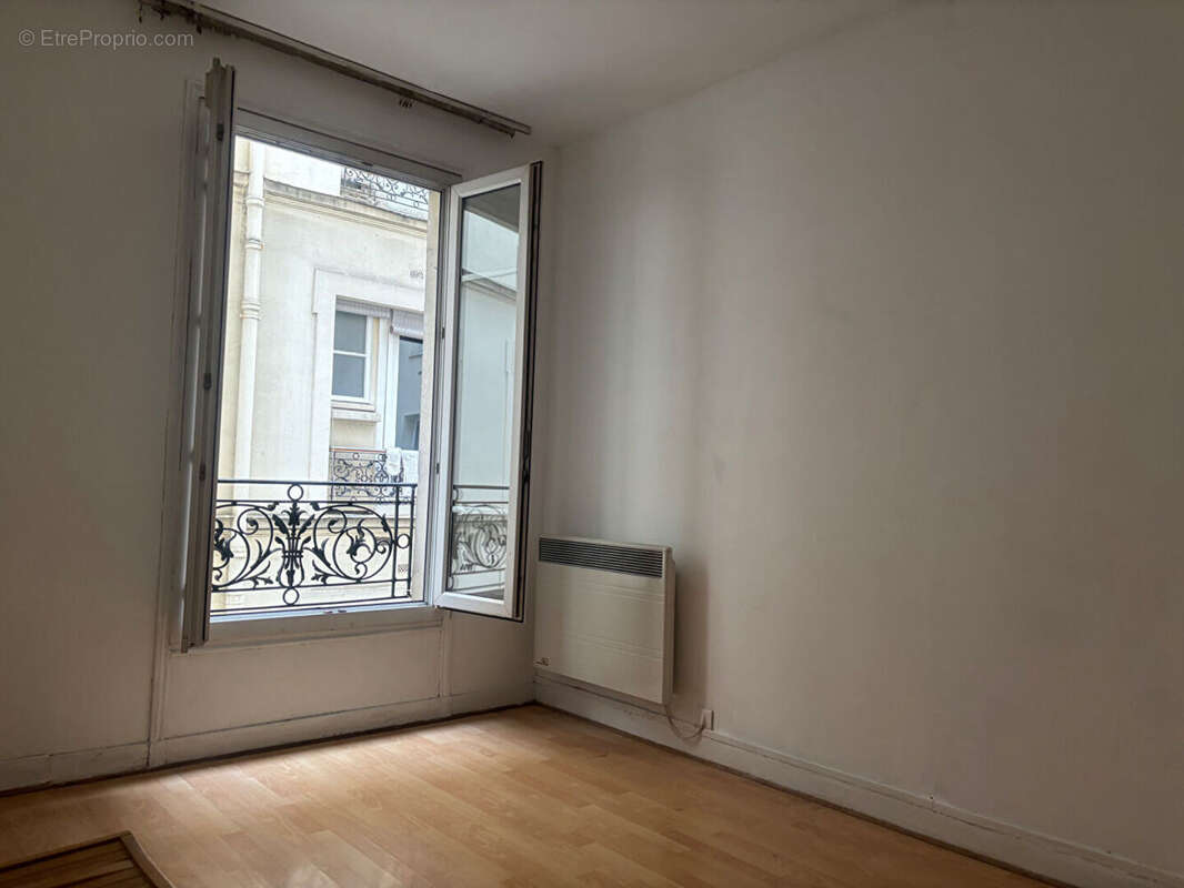 Appartement à PARIS-20E
