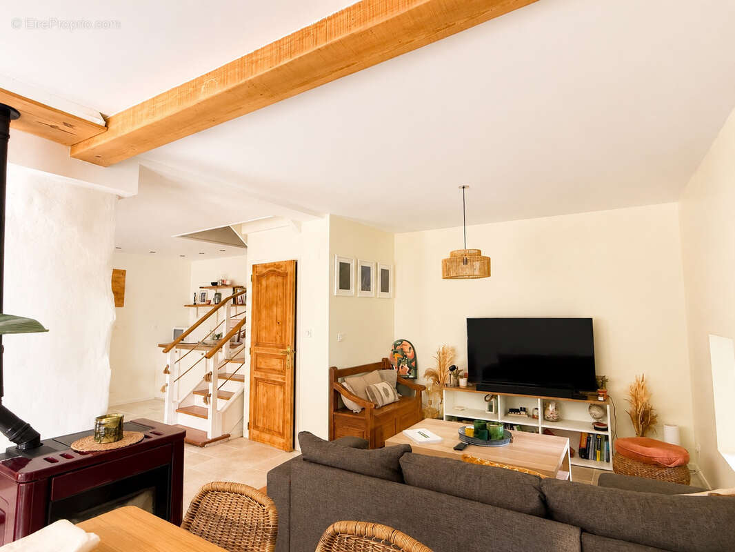 HASPARREN   Maison de village rénovée avec jardin privatif et garage - photo 5