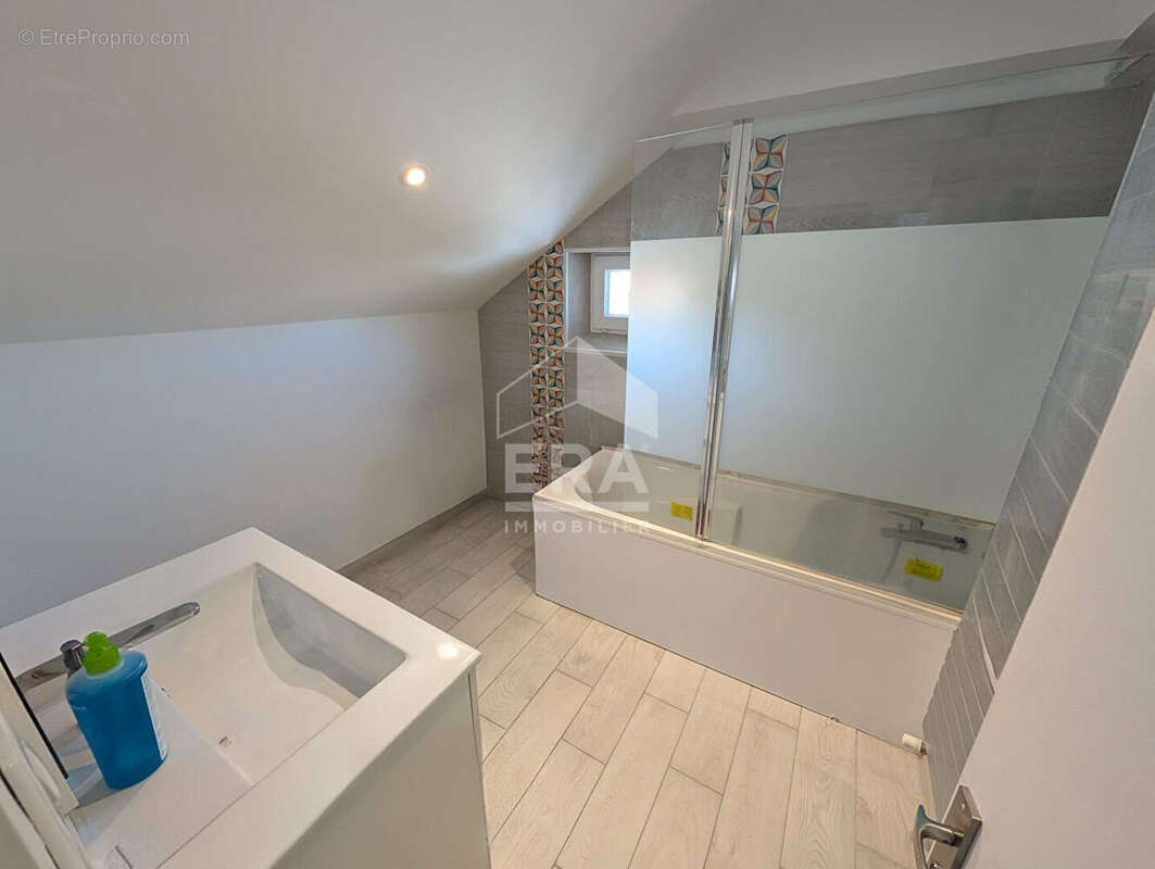 Maison 217m² à montpon-ménestérol - photo 10