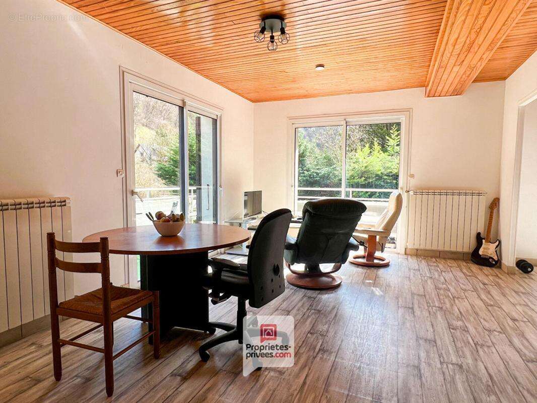 Appartement à GIERES
