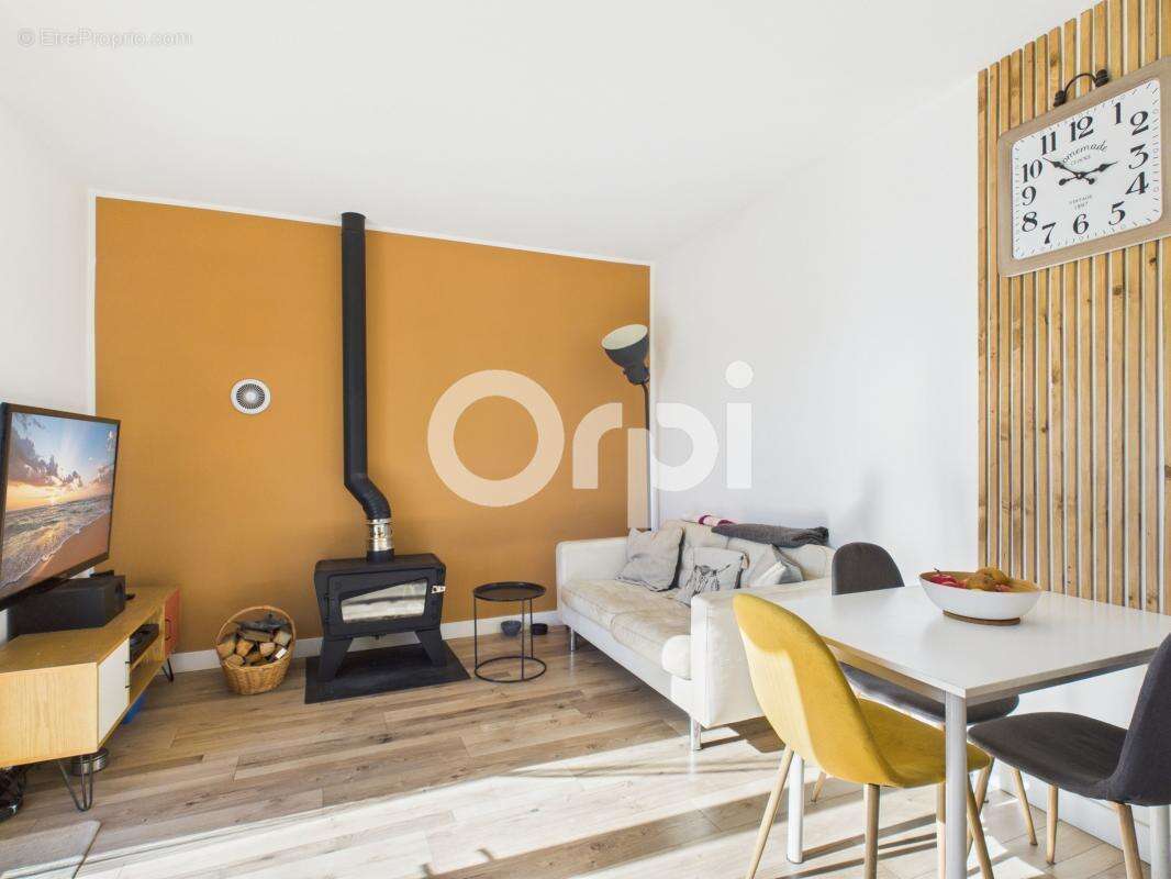 Maison à TOURRETTES