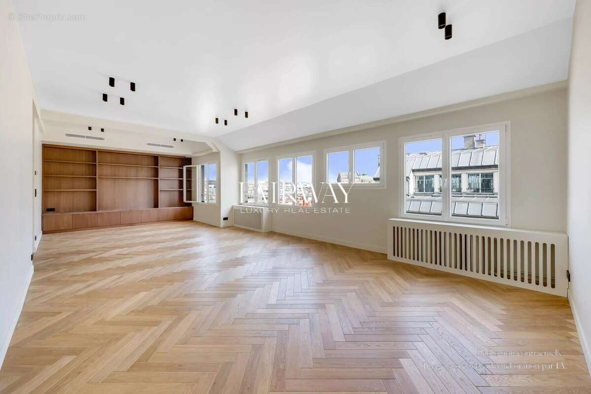 Appartement à PARIS-8E