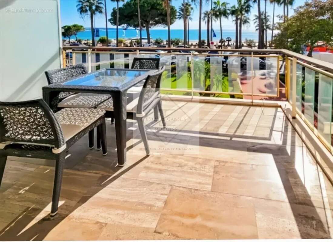 Appartement à CANNES