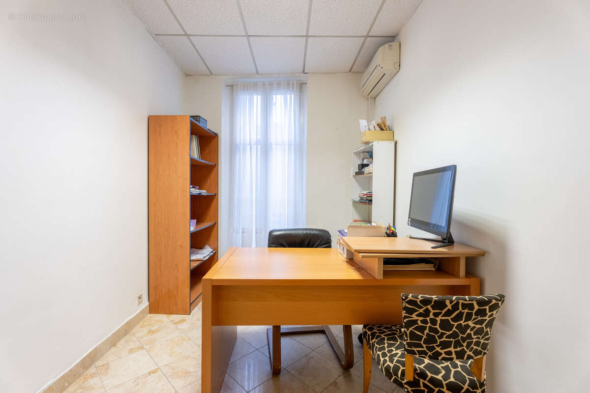 Appartement à MARSEILLE-1E