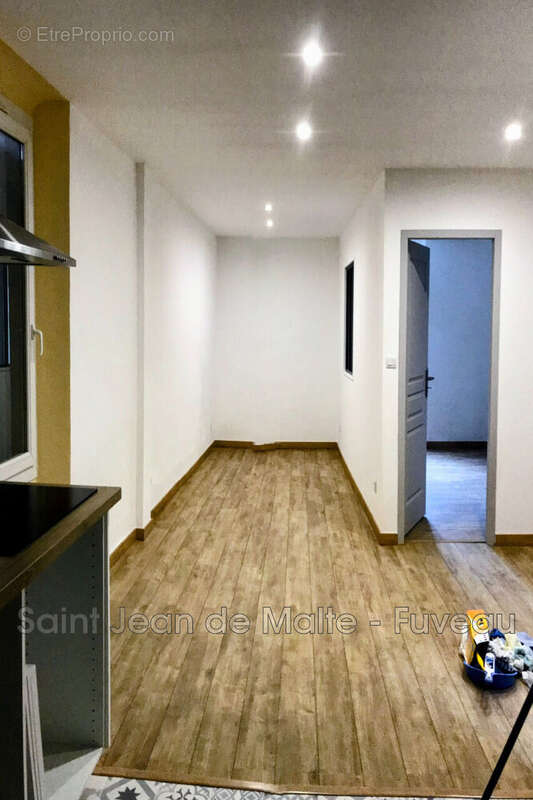Appartement à GREASQUE