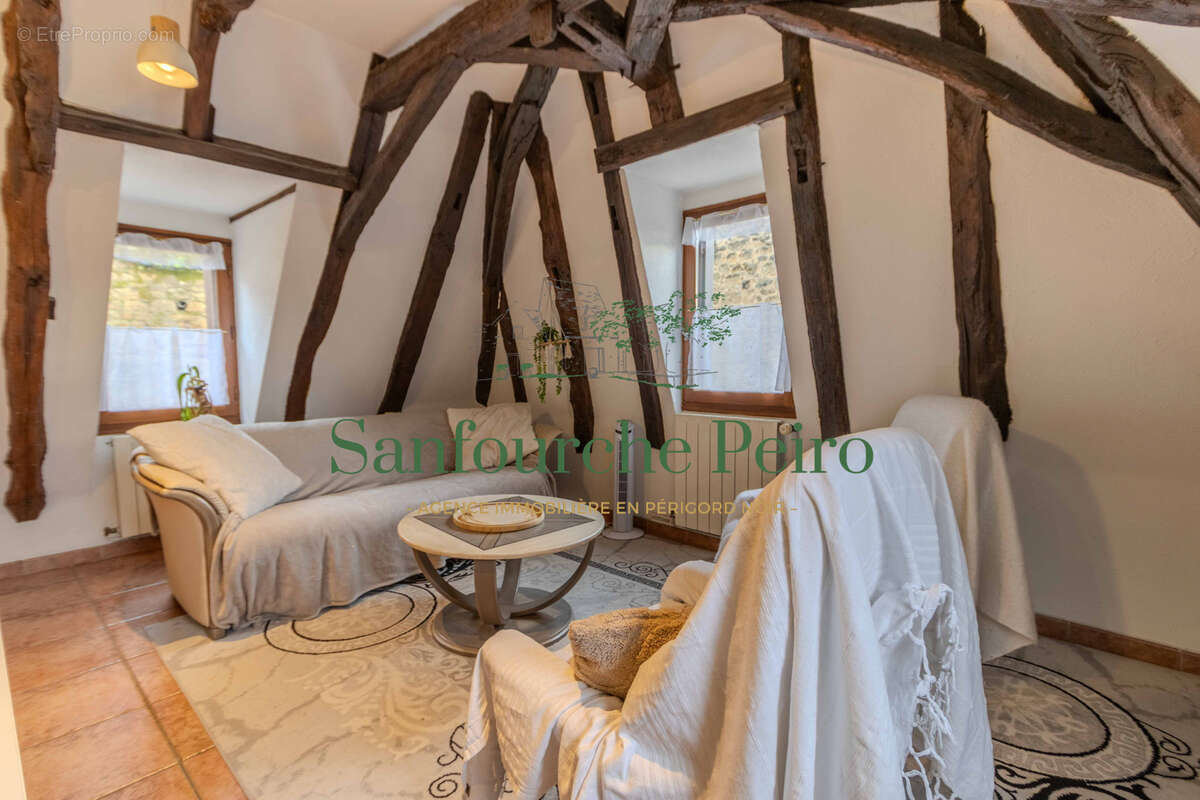 Appartement à BEYNAC-ET-CAZENAC