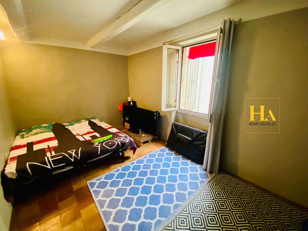 Maison à MONTELIMAR