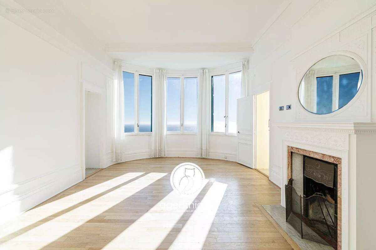 Appartement à BEAUSOLEIL