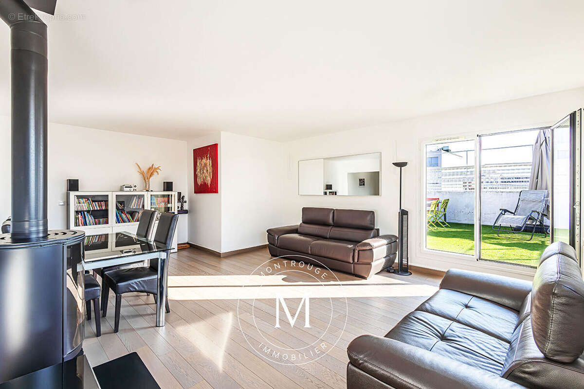 Appartement à PARIS-14E