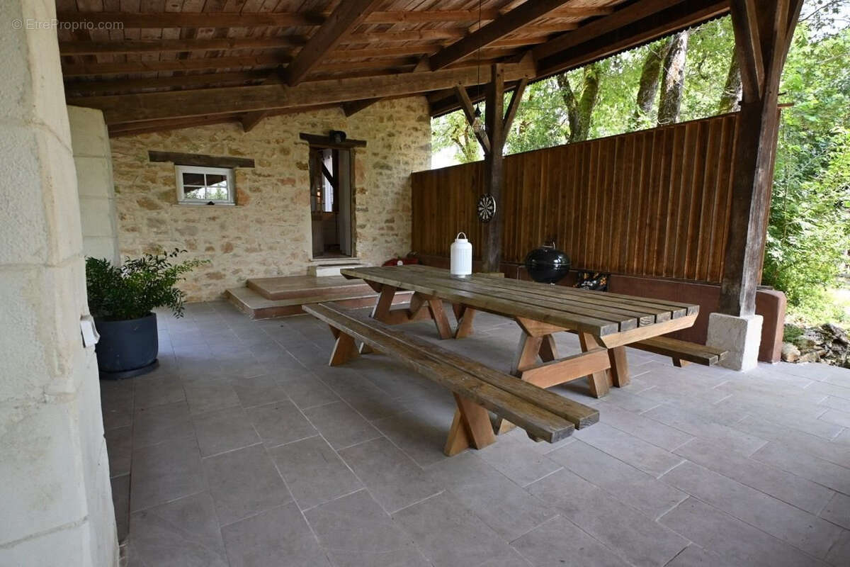 Maison à PUY-L&#039;EVEQUE