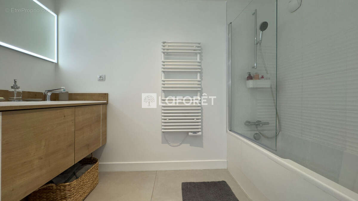 Appartement à CASTELNAU-LE-LEZ
