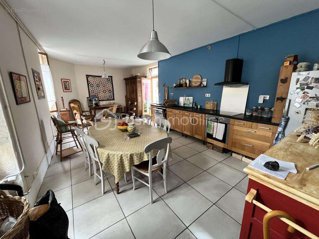 Magnifique maison de ville au cachet préservé, rénovation d'architecte et extérieur plein Ouest - photo 7