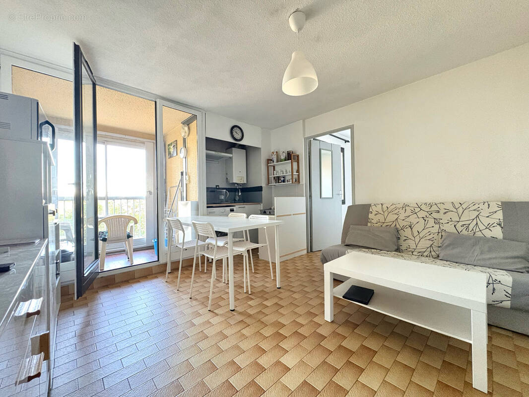 Appartement à MAUGUIO