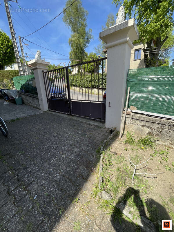 Maison 90 m² à La Monnerie-Le-Montel  - photo 8