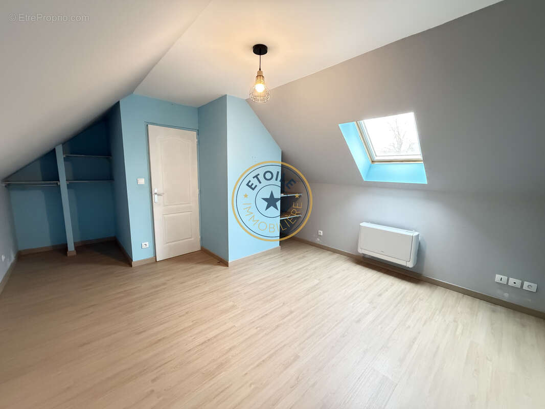 Maison à HUILLE