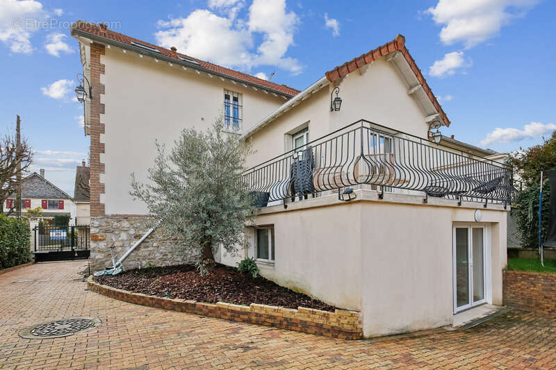 Maison à SAINT-BRICE-SOUS-FORET